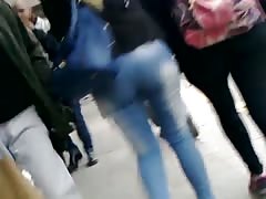 Hermoso culo lechazo en calle Cum public on beautifull ass