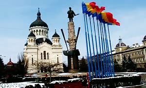 beautiful BRUENETTE SOLO girl