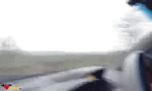 skinny teen mother is performing a very good mouth-fuck in the car