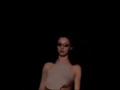 A funny incident on the catwalk